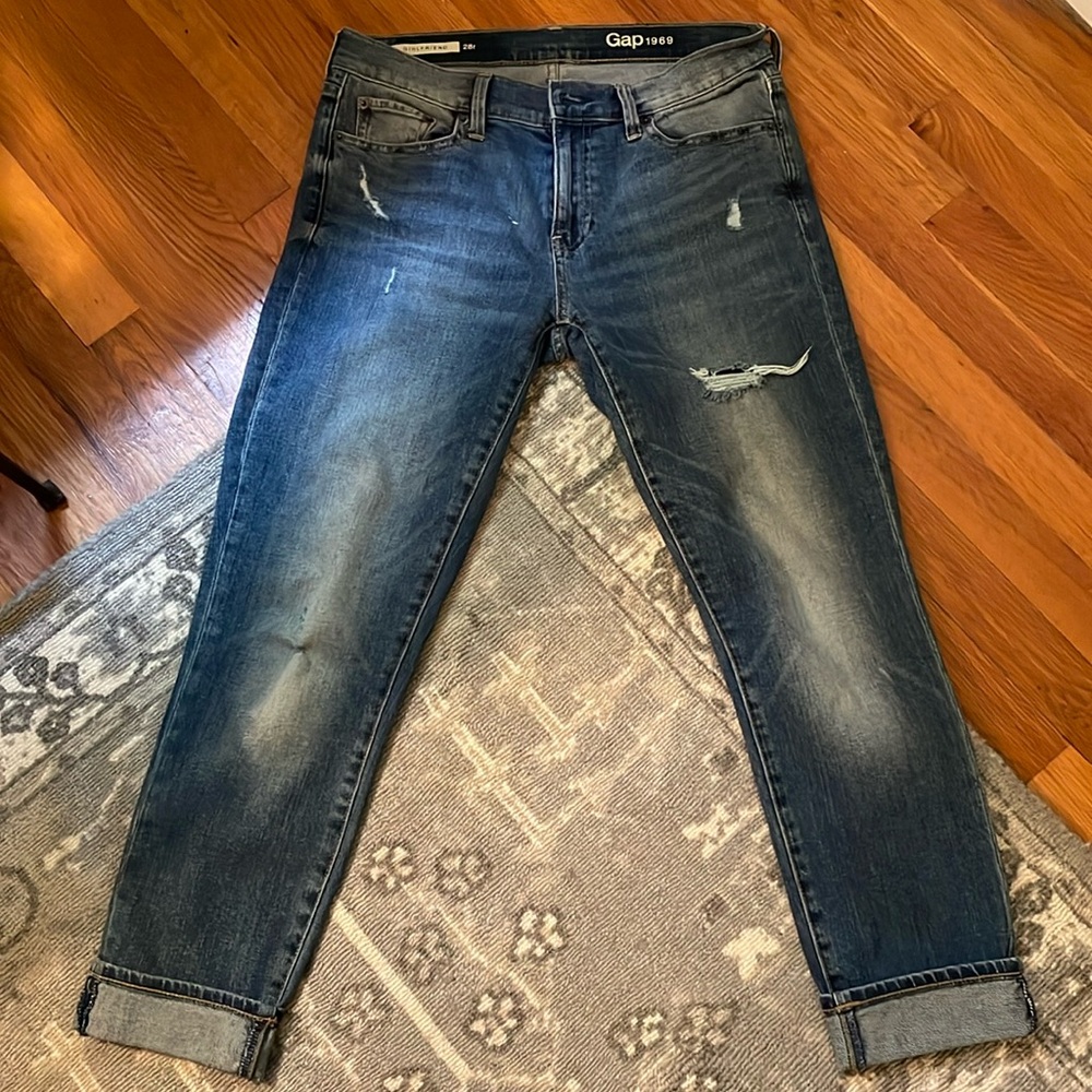 GAP Girlfriend Jeans 28r